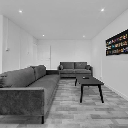 Suites By Rehoboth - Overcomers- Deptford Londra Exterior foto