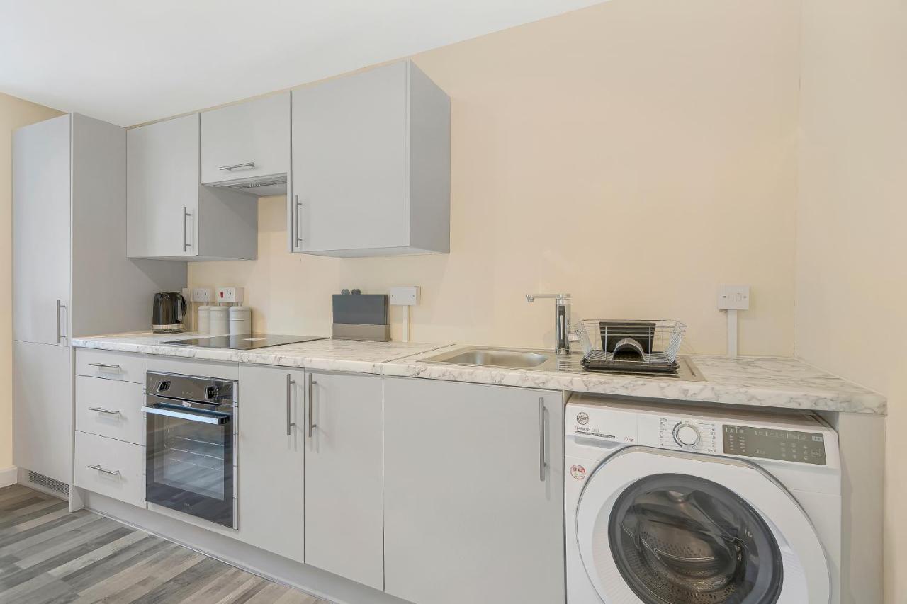 Suites By Rehoboth - Overcomers- Deptford Londra Exterior foto