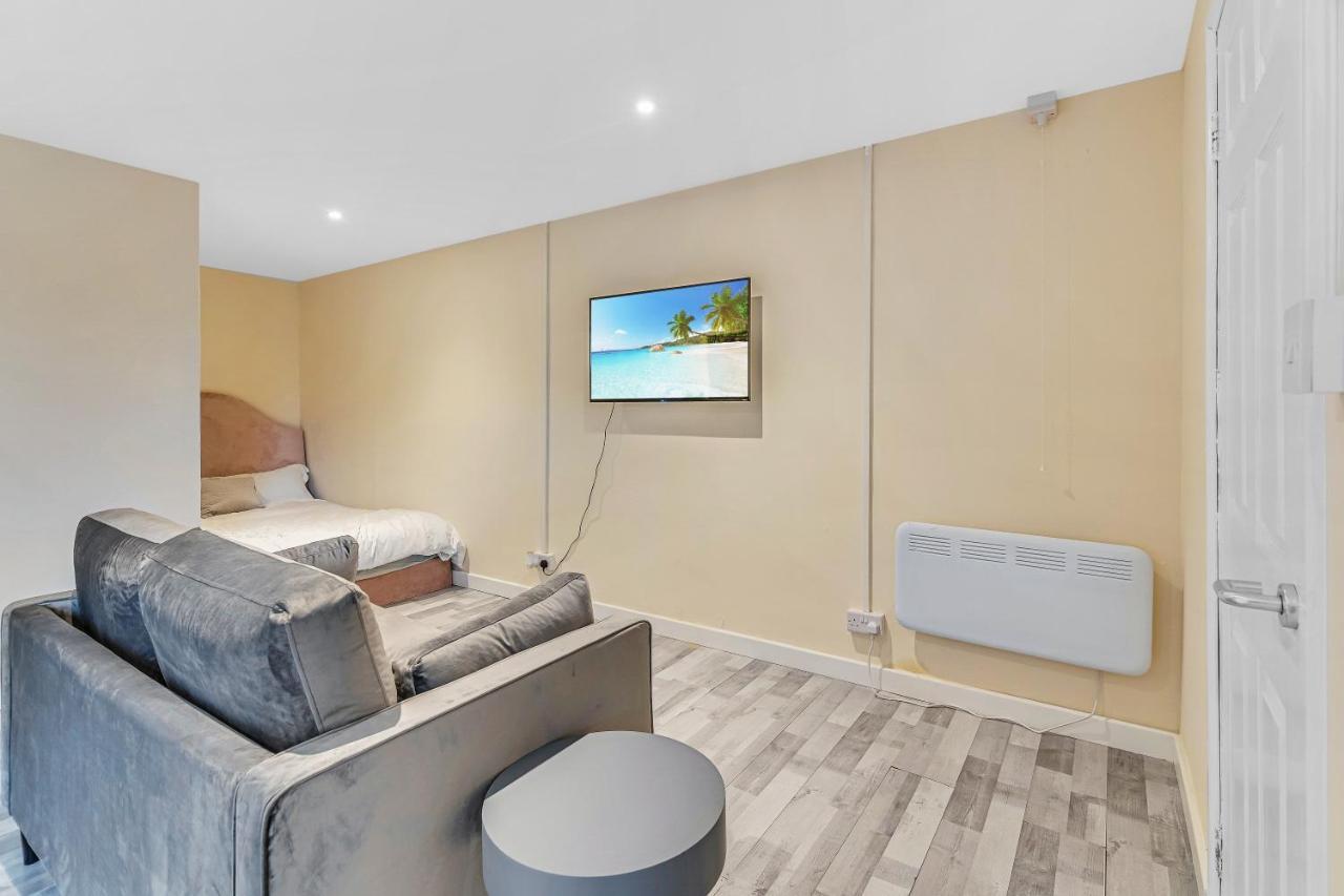 Suites By Rehoboth - Overcomers- Deptford Londra Exterior foto