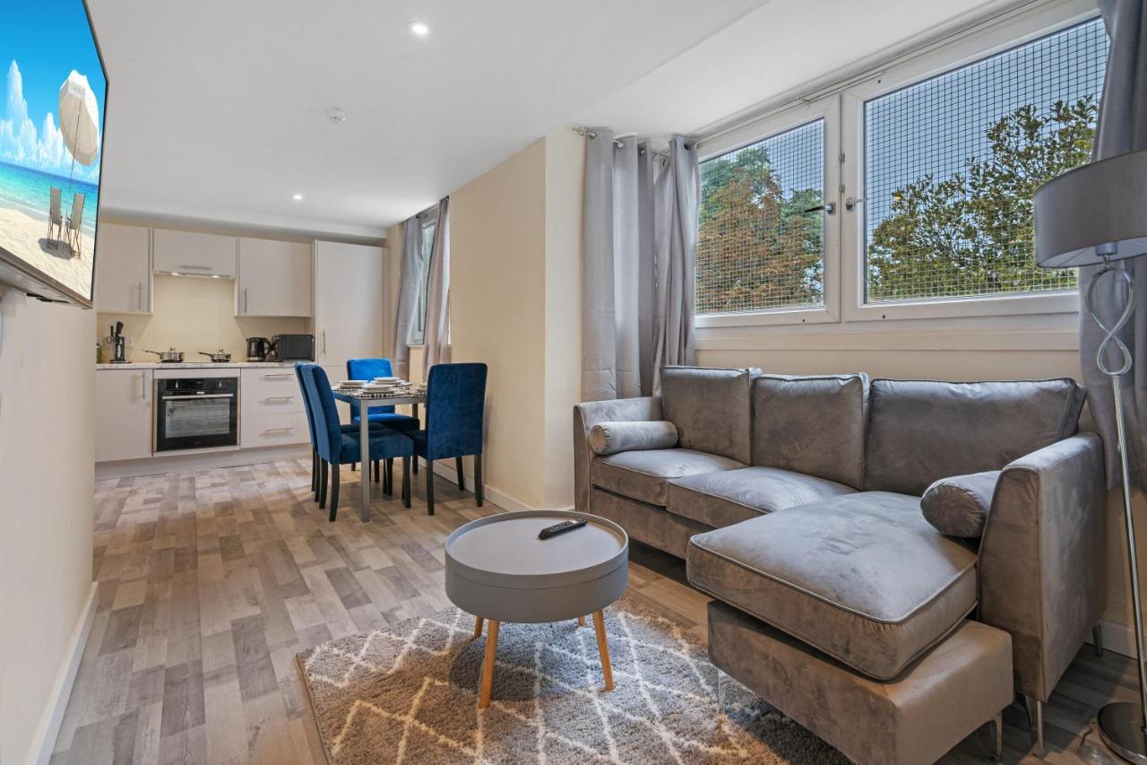 Suites By Rehoboth - Overcomers- Deptford Londra Exterior foto