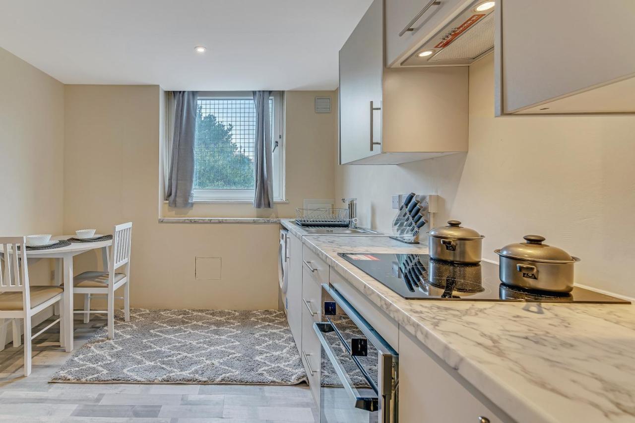 Suites By Rehoboth - Overcomers- Deptford Londra Exterior foto