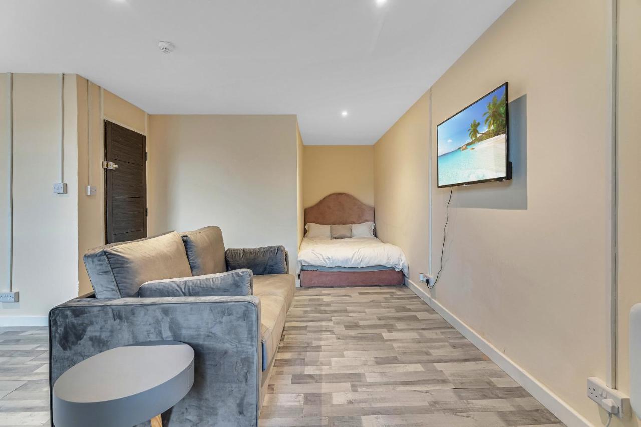 Suites By Rehoboth - Overcomers- Deptford Londra Exterior foto