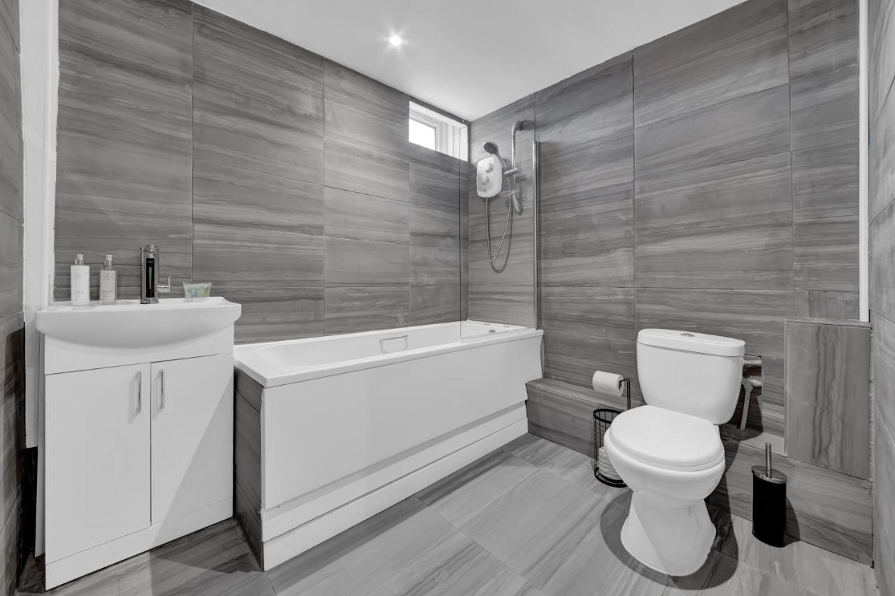 Suites By Rehoboth - Overcomers- Deptford Londra Exterior foto